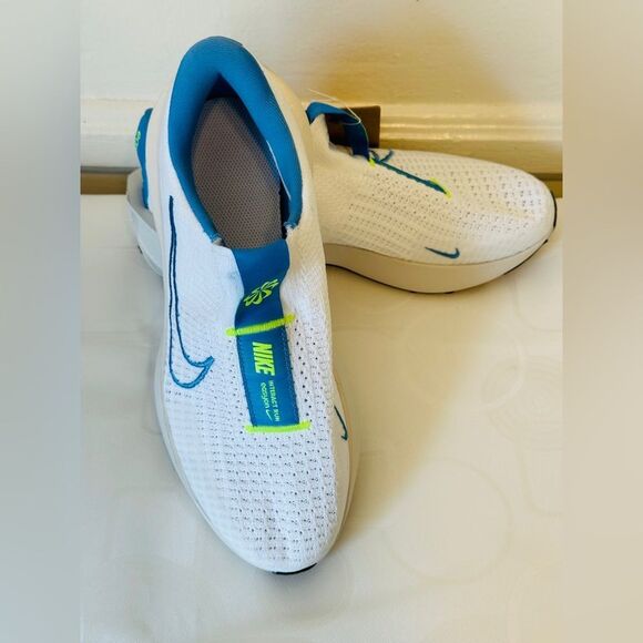 Nike Interact Run EasyOn Women's Road Running Shoes  in white size 7 1/5 new - Picture 1 of 11